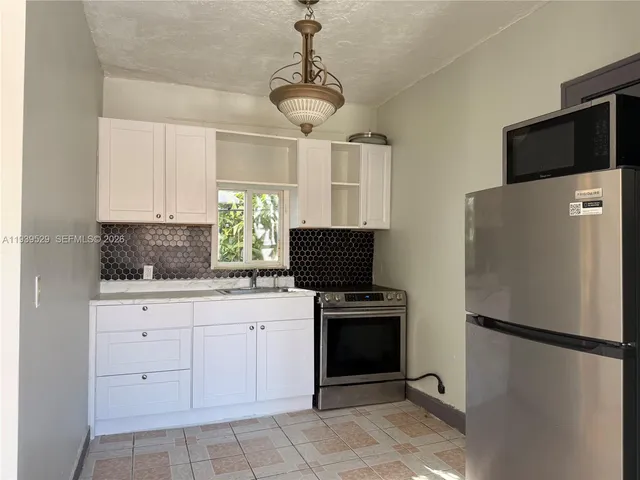 $2,200 | 22 Northeast 51st Street, Unit 2, Miami, FL 33137