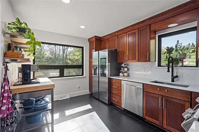 $465,000 | 10528 Cherokee Lane, Leawood, KS 66206