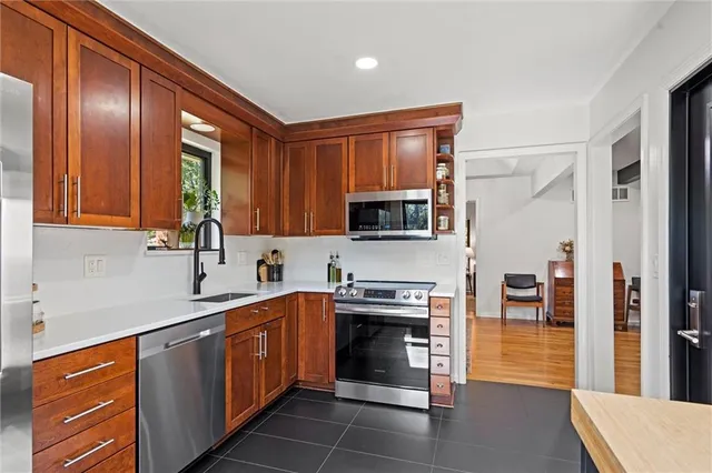 $465,000 | 10528 Cherokee Lane, Leawood, KS 66206