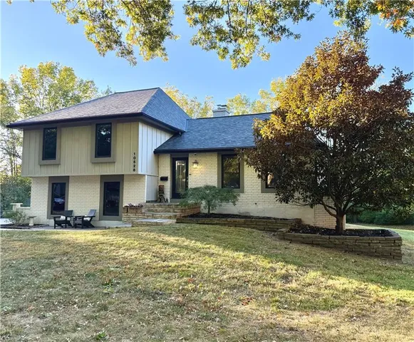 $465,000 | 10528 Cherokee Lane, Leawood, KS 66206