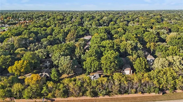 $465,000 | 10528 Cherokee Lane, Leawood, KS 66206