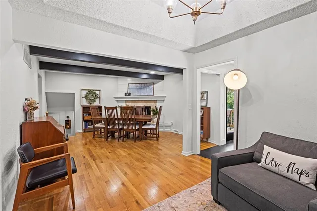 $465,000 | 10528 Cherokee Lane, Leawood, KS 66206