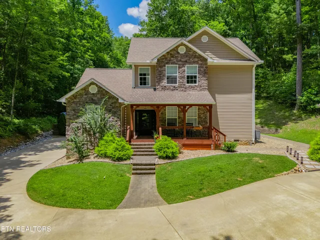 $1,050,000 | 140 Winding Trail, Harriman, TN 37748