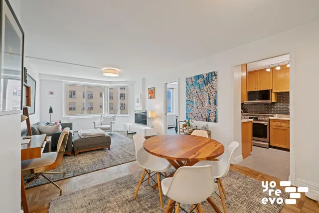 $875,000 | 301 East 22nd Street, Unit 6E | Gramercy