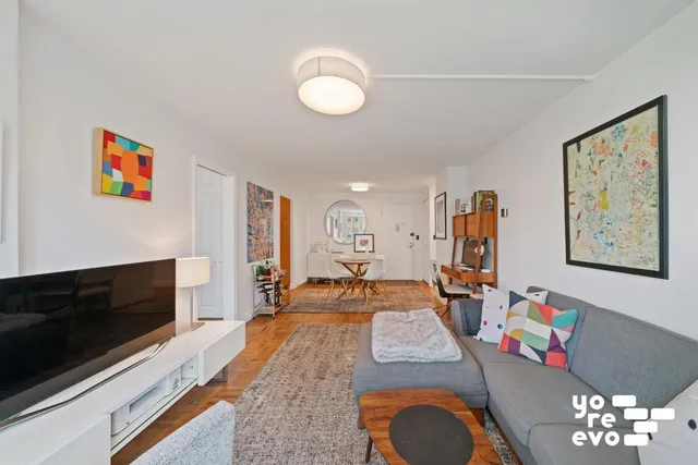 $875,000 | 301 East 22nd Street, Unit 6E | Gramercy