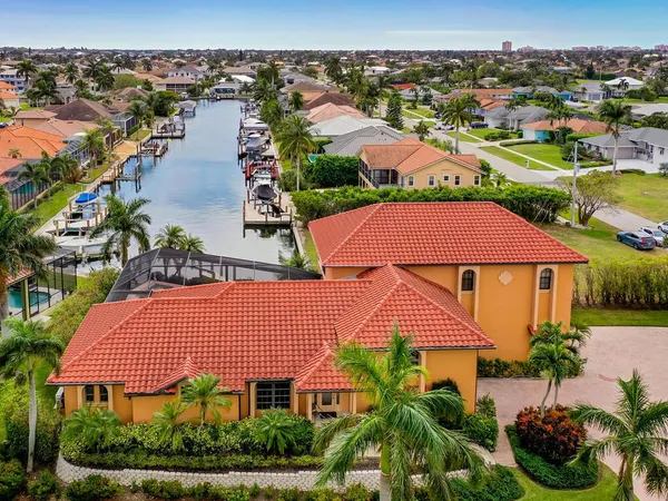 $1,899,000 | 1601 Rainbow Court, Marco Island, FL 34145