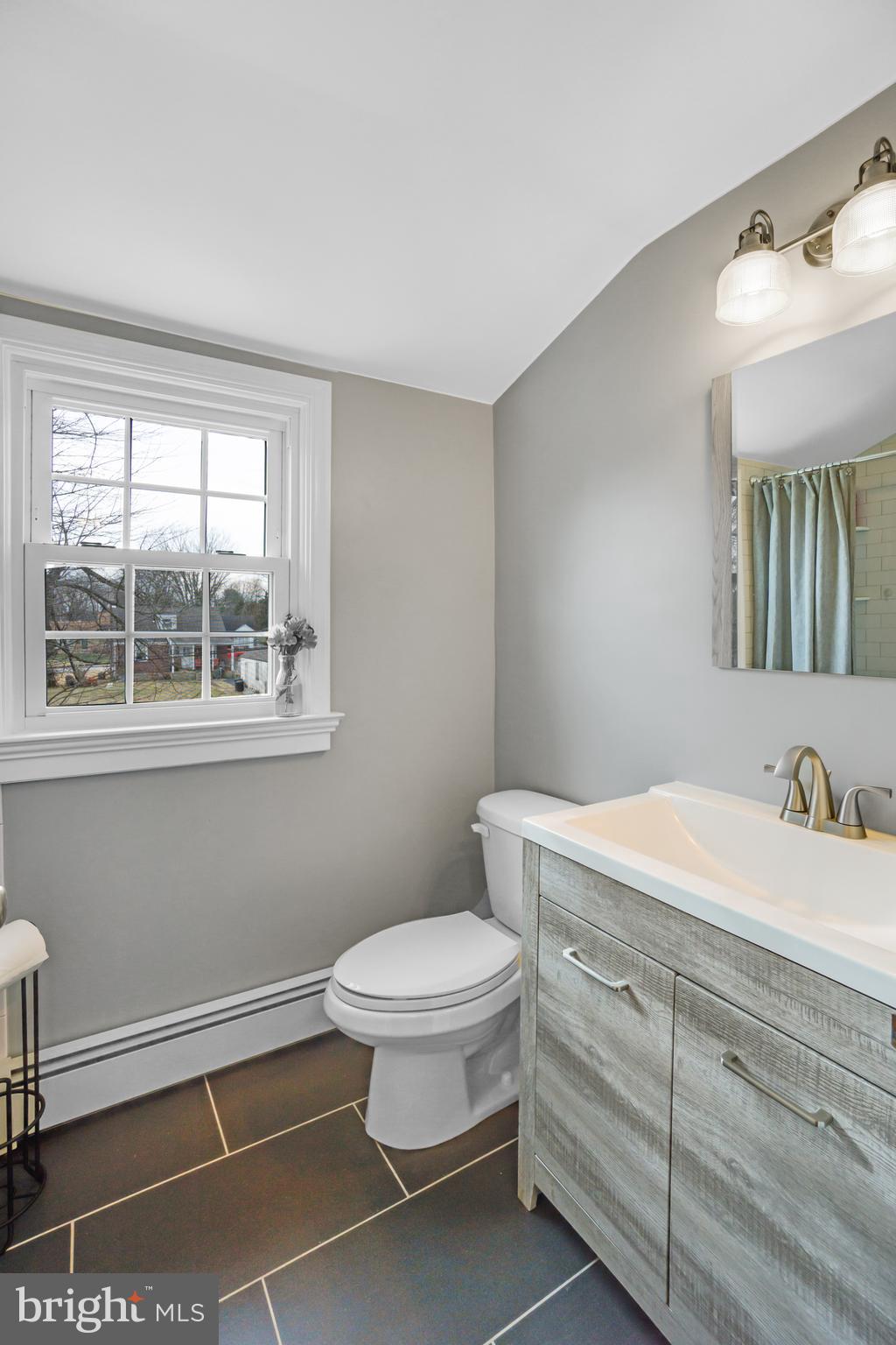 450 Blair Road Springfield, PA 19064 - Photo 13 of 17 Full Bath