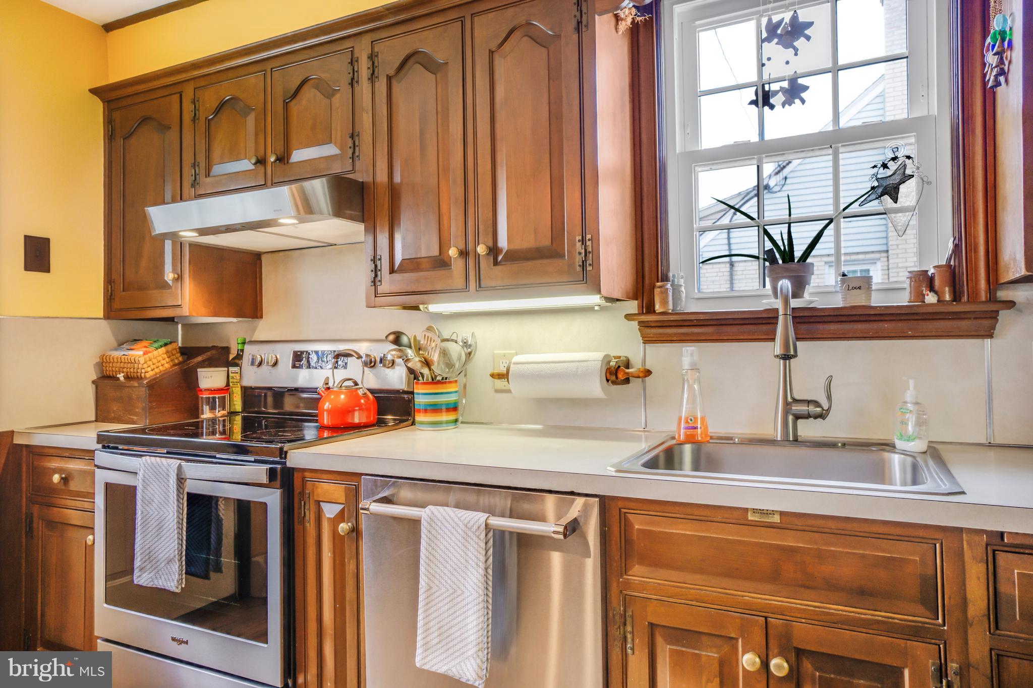450 Blair Road Springfield, PA 19064 - Photo 6 of 17 Kitchen