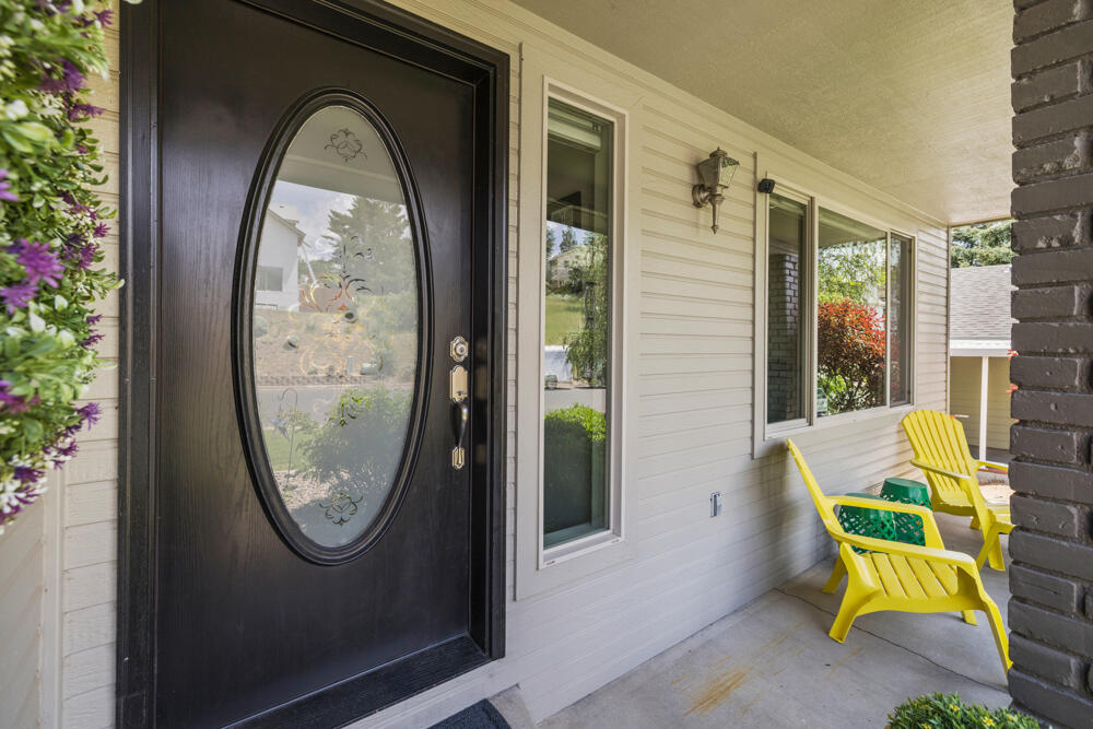 111 Ridgecrest Drive Klamath Falls, OR 97601 - Photo 10 of 78 111RidgeCrestDr.-44