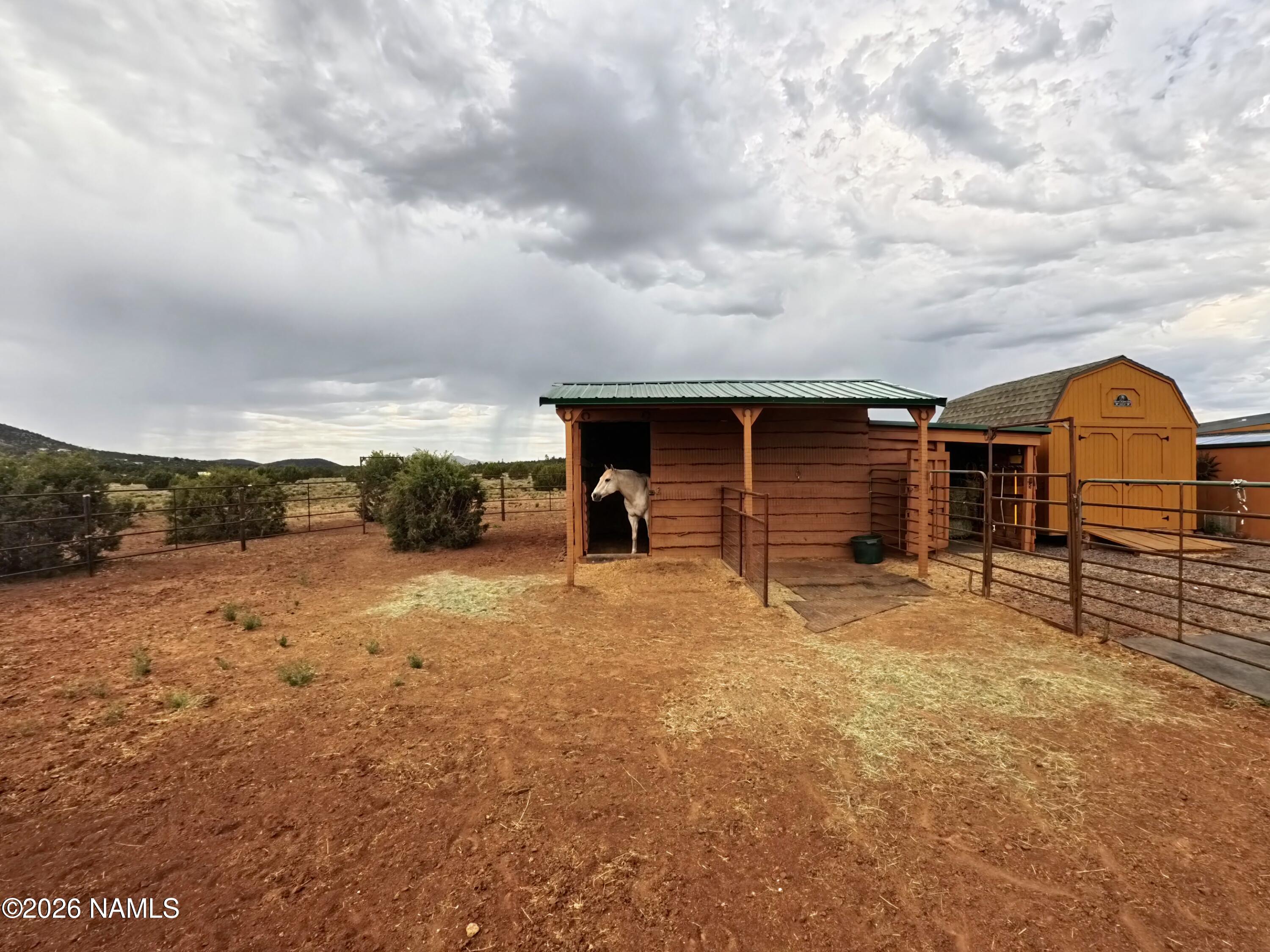 84 Espee Road Williams, AZ 86046 - Photo 15 of 67 Chance Stall 2