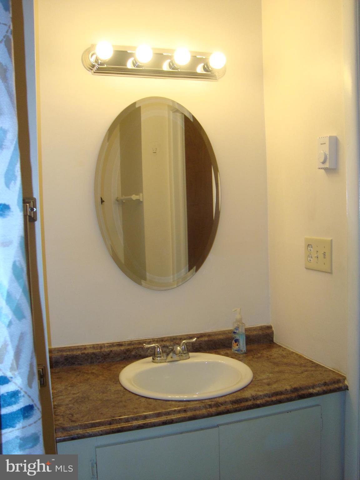 3 Heather Place Southampton, NJ 08088 - Photo 11 of 26 HALL BATH