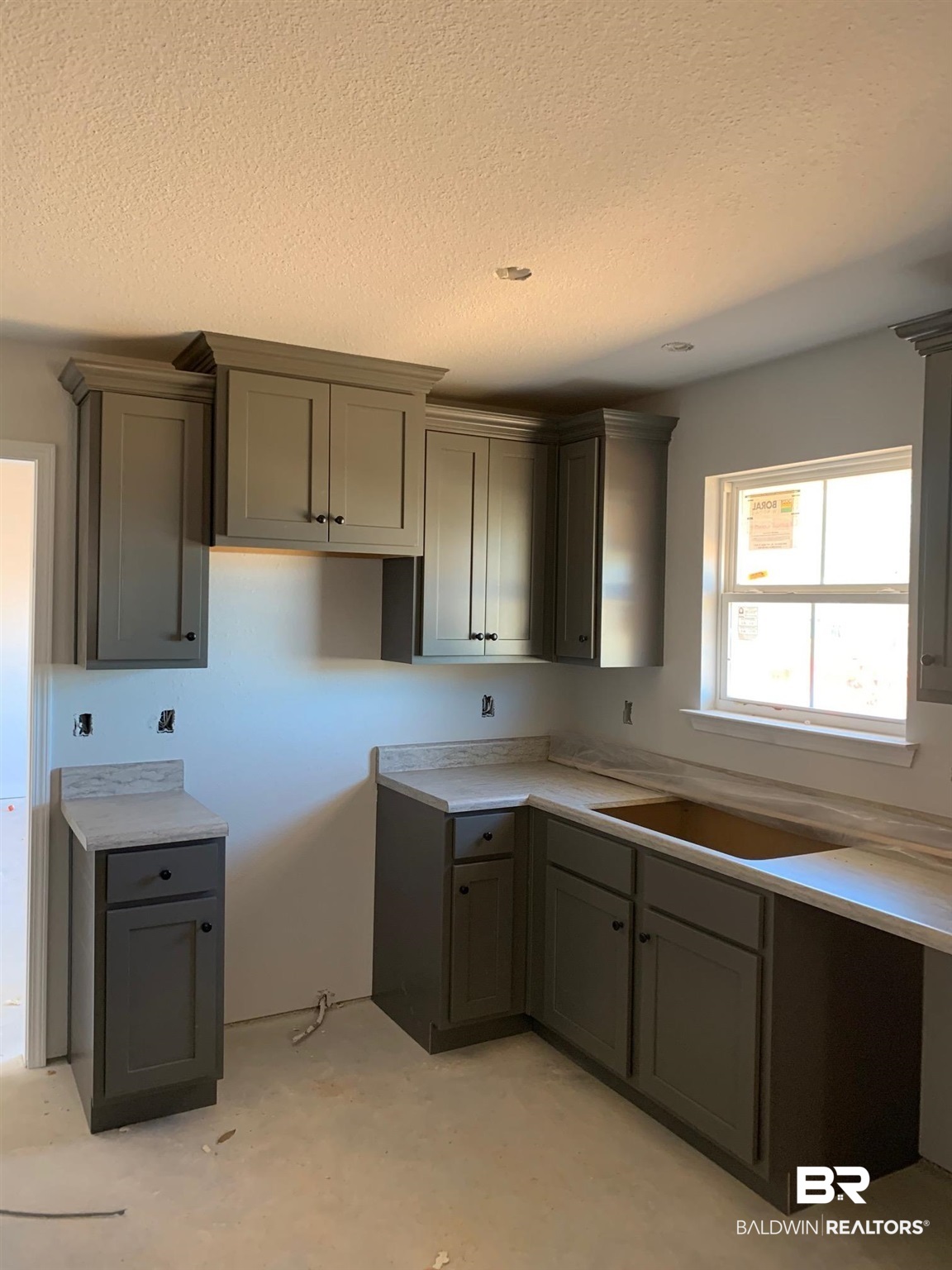 16110 Pylon Court Foley, AL 36535 - Photo 7 of 9 kitchen