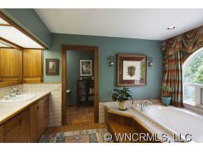 22 Cobble Hill Road Fairview, NC 28730 - Photo 10 of 21 Gallery Image 10