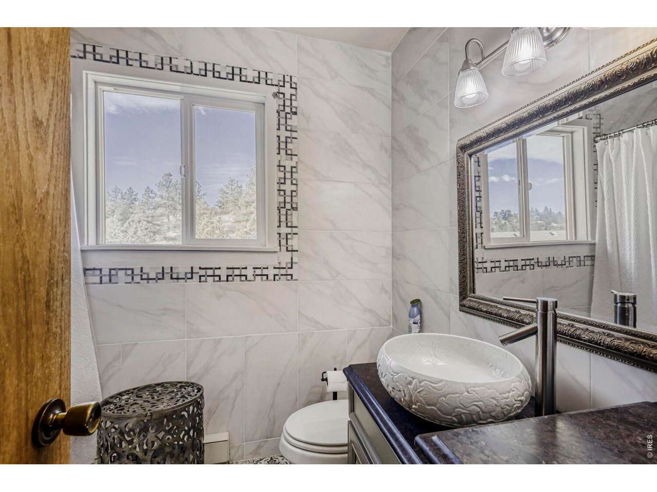 1042 Steamboat Valley Road Lyons, CO 80540 - Photo 26 of 46 Private Bathroom off Guest Suit Bedroom #3.