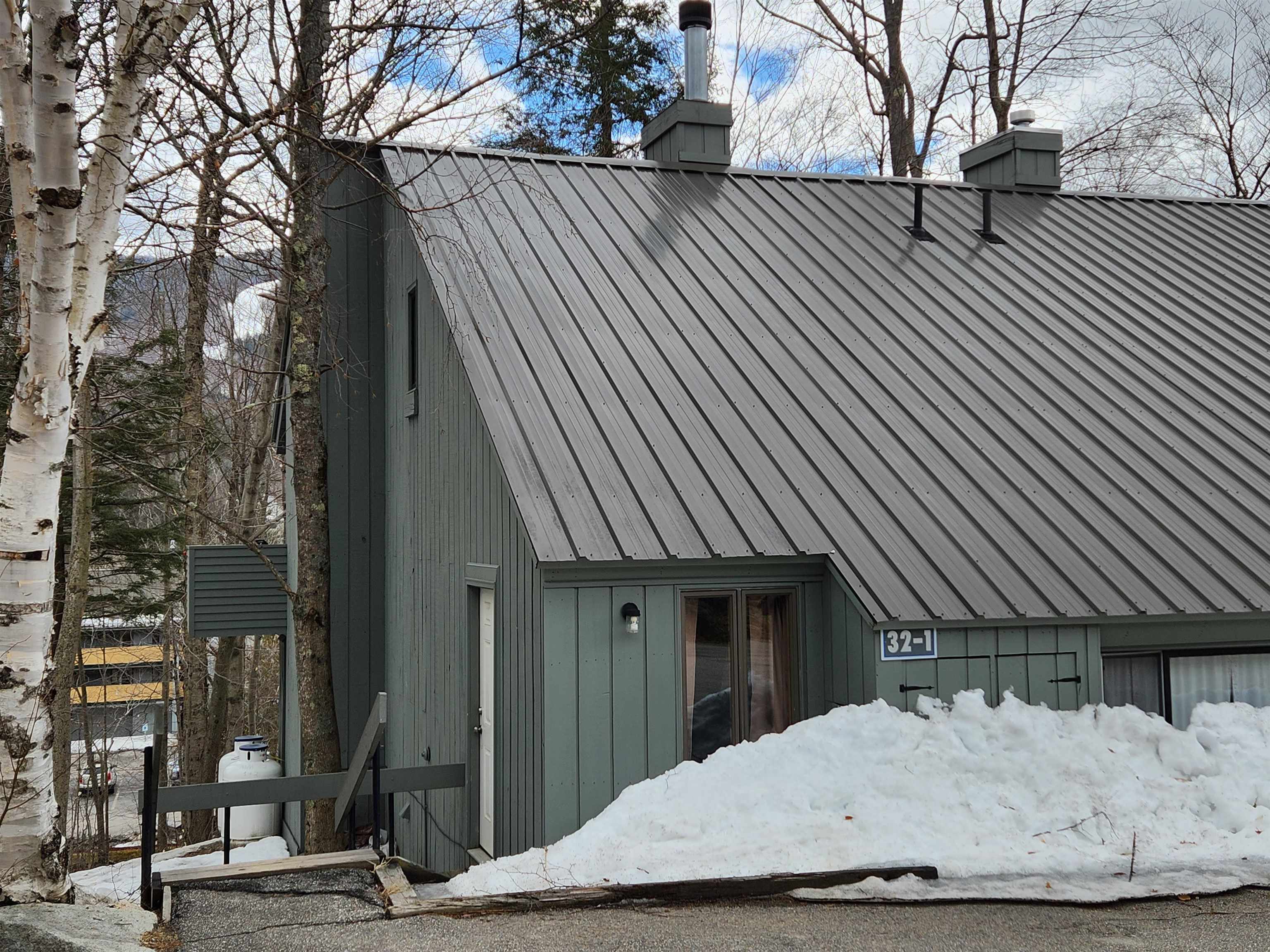 32 Fox Run Road, Unit 1 Lincoln, NH 03251 - Photo 2 of 30