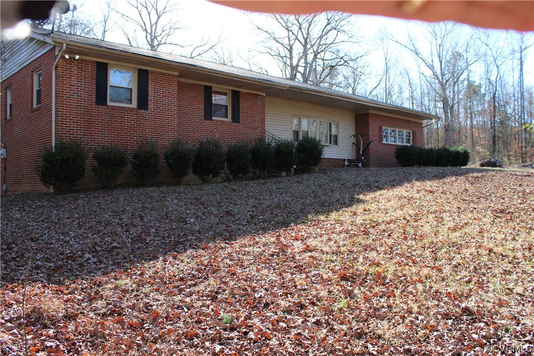 7400 Courthouse Road Providence Forge, VA 23140 - Photo 3 of 29 Gallery Image 3
