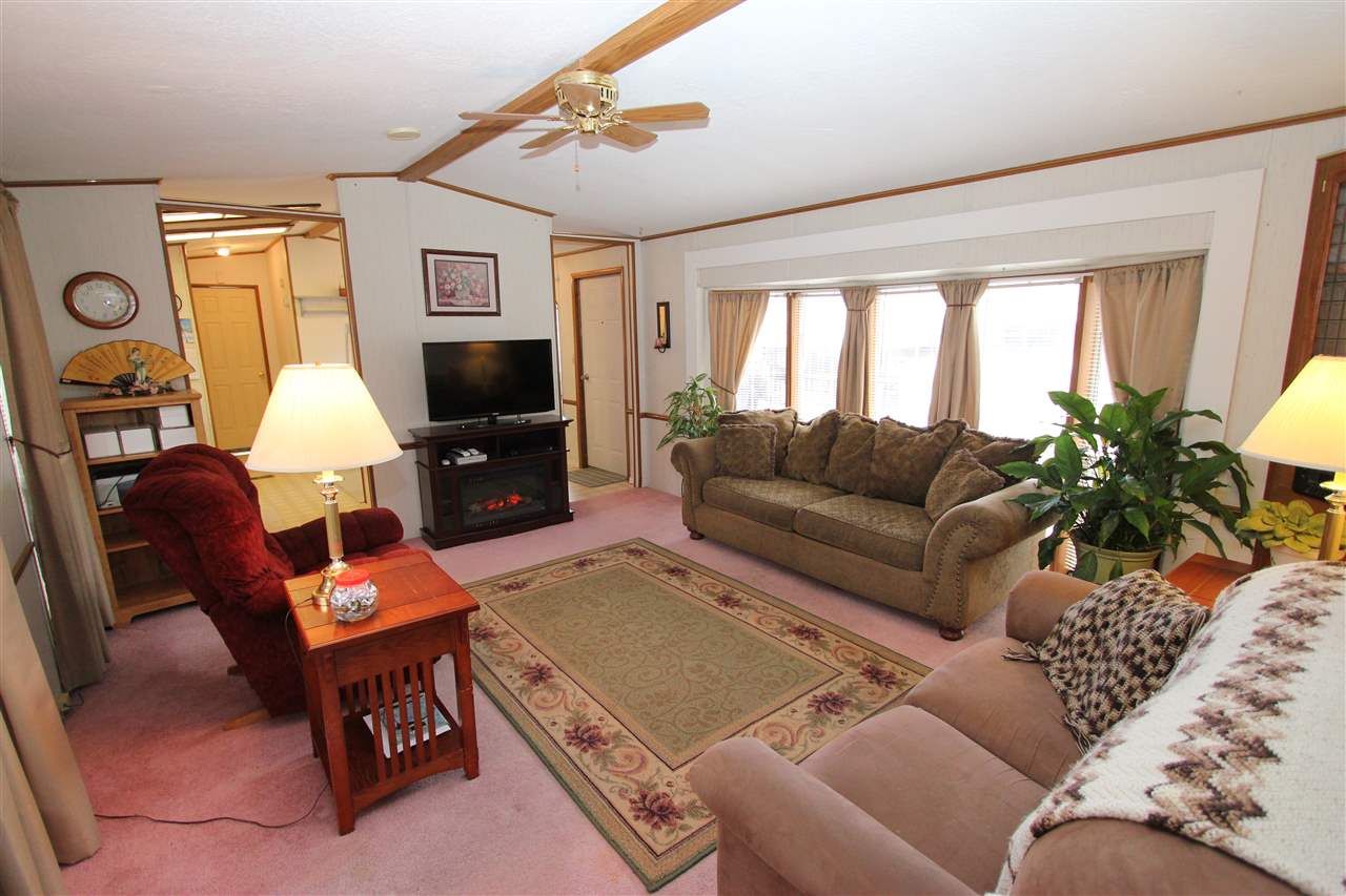 4202 East Lane Park Road, Unit 9 Mead, WA 99021 - Photo 3 of 15