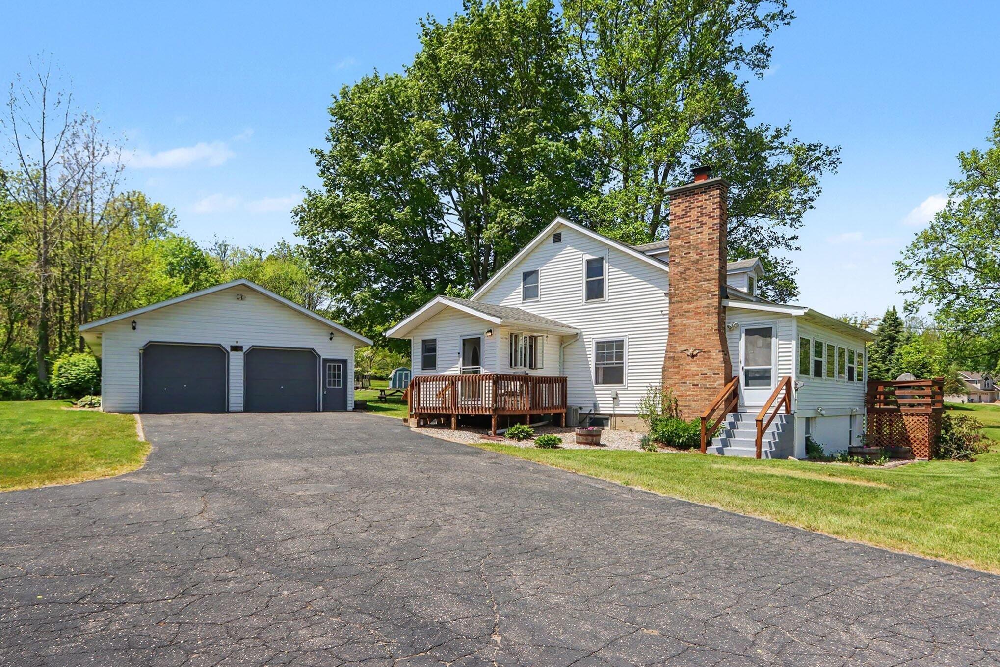 588 River Road Otsego, MI 49078 - Photo 3 of 36 003_file_2876