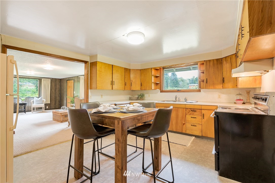 5239 Reese Hill Road Sumas, WA 98295 - Photo 8 of 24