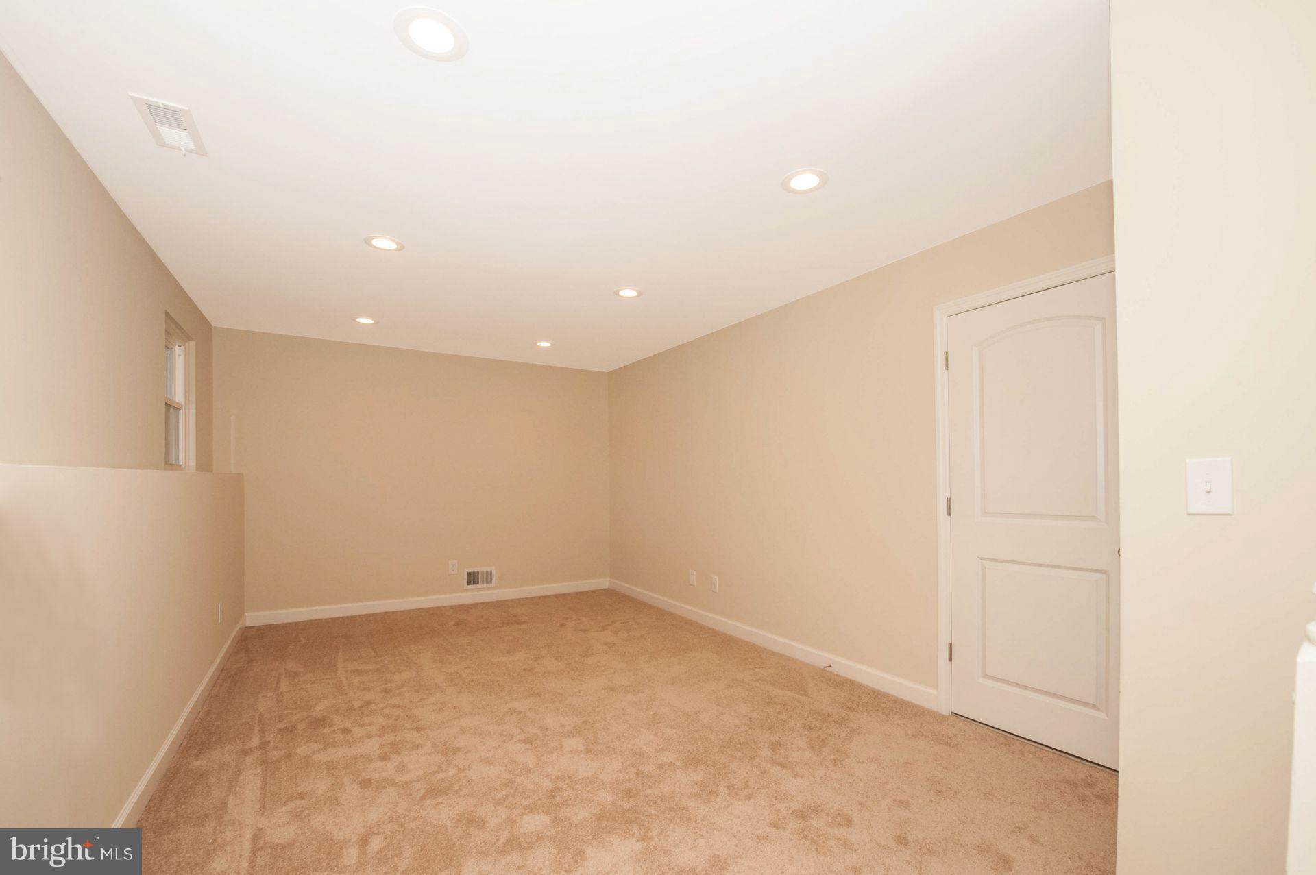 3717 Milford Mill Road Baltimore, MD 21244 - Photo 18 of 30 Family Room