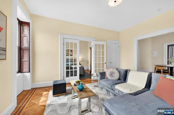 $599,000 | 938 Hudson Street, Unit 6, Hoboken, NJ 07030