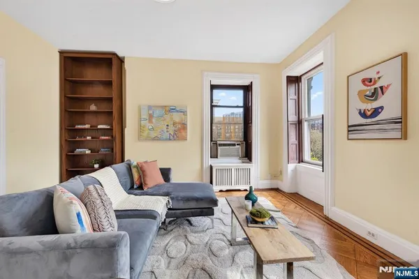 $599,000 | 938 Hudson Street, Unit 6, Hoboken, NJ 07030