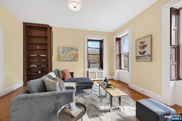 $599,000 | 938 Hudson Street, Unit 6, Hoboken, NJ 07030