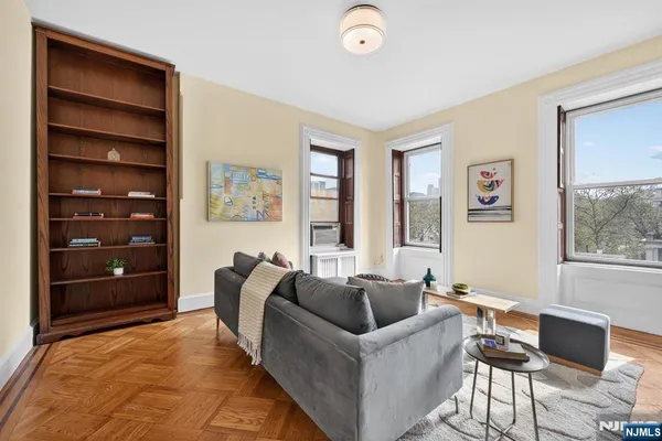 $599,000 | 938 Hudson Street, Unit 6, Hoboken, NJ 07030
