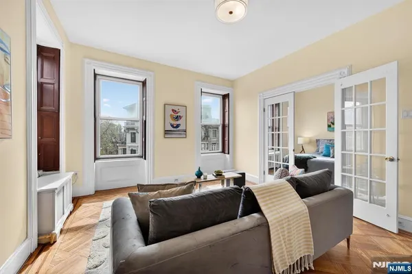 $599,000 | 938 Hudson Street, Unit 6, Hoboken, NJ 07030
