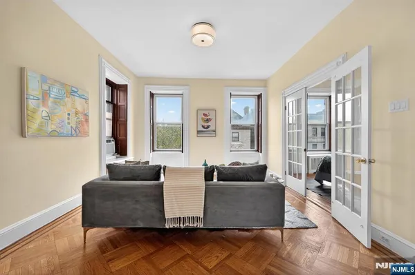 $599,000 | 938 Hudson Street, Unit 6, Hoboken, NJ 07030