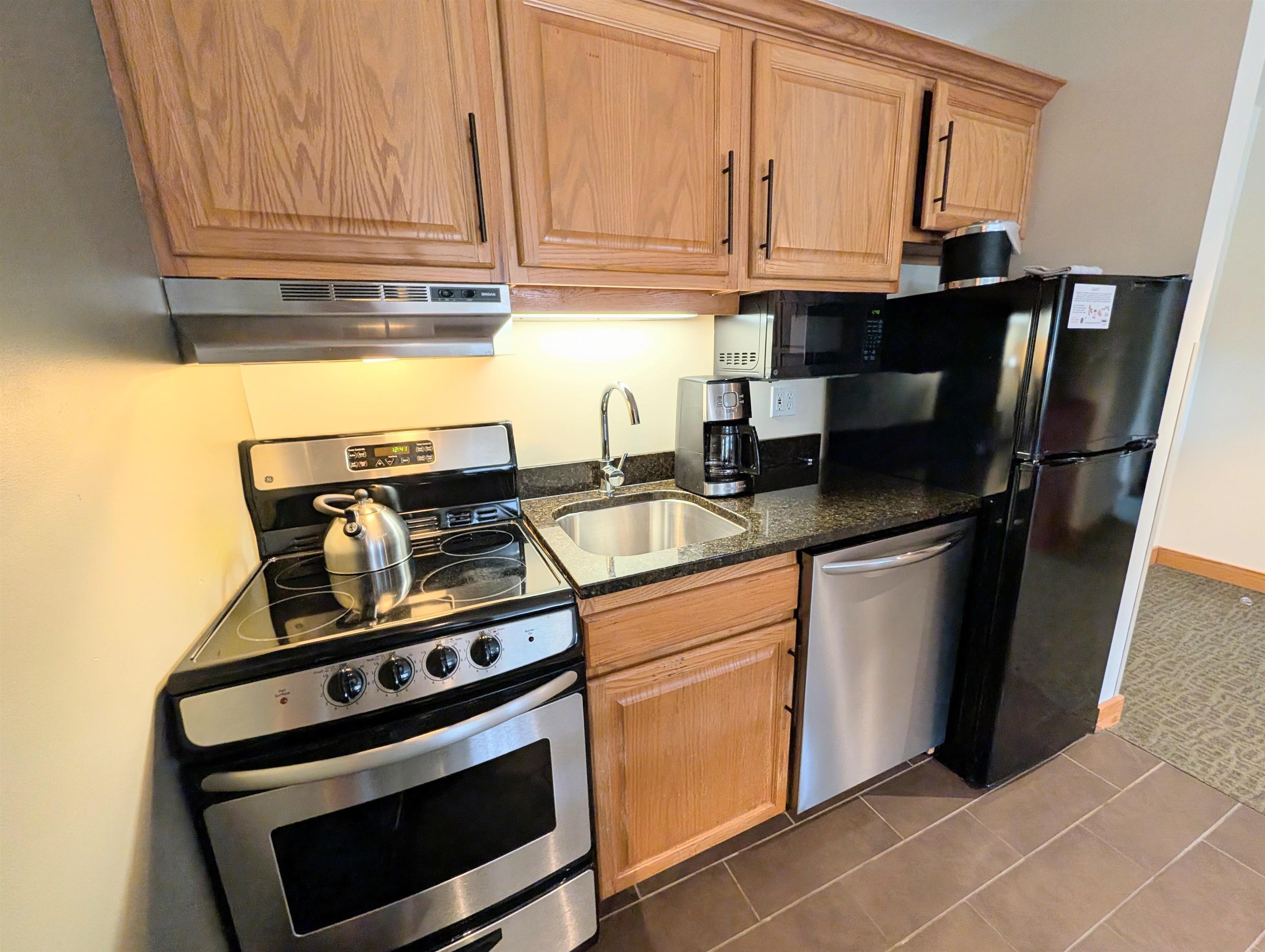 228 East Mountain Road, Unit D GRAND HOTEL 112 III (TALABAC) Killington, VT 05751 - Photo 24 of 60