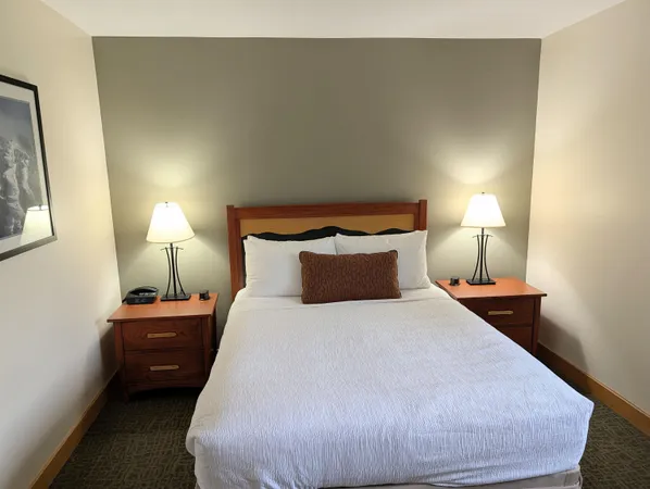 $145,000 | 228 East Mountain Road, Unit D GRAND HOTEL 112 III (TALABAC), Killington, VT 05751