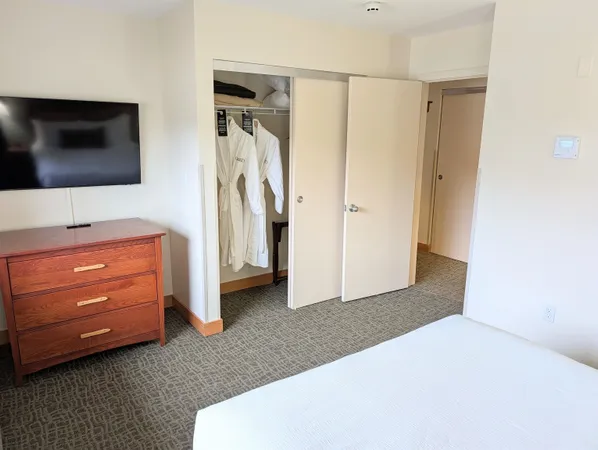 $145,000 | 228 East Mountain Road, Unit D GRAND HOTEL 112 III (TALABAC), Killington, VT 05751