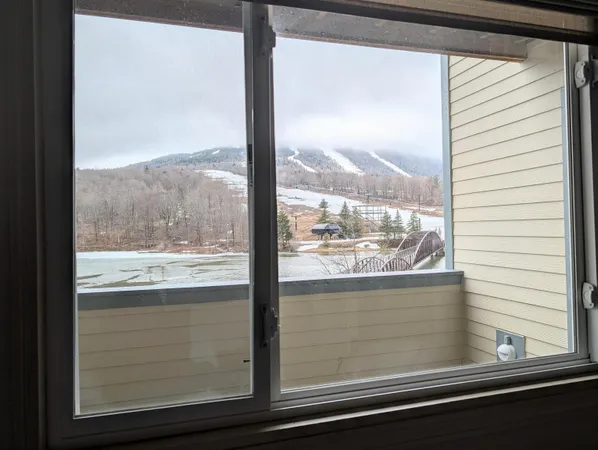 $145,000 | 228 East Mountain Road, Unit D GRAND HOTEL 112 III (TALABAC), Killington, VT 05751