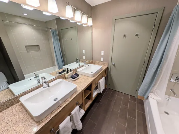 $145,000 | 228 East Mountain Road, Unit D GRAND HOTEL 112 III (TALABAC), Killington, VT 05751