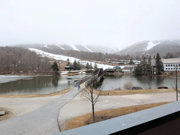 $145,000 | 228 East Mountain Road, Unit D GRAND HOTEL 112 III (TALABAC), Killington, VT 05751
