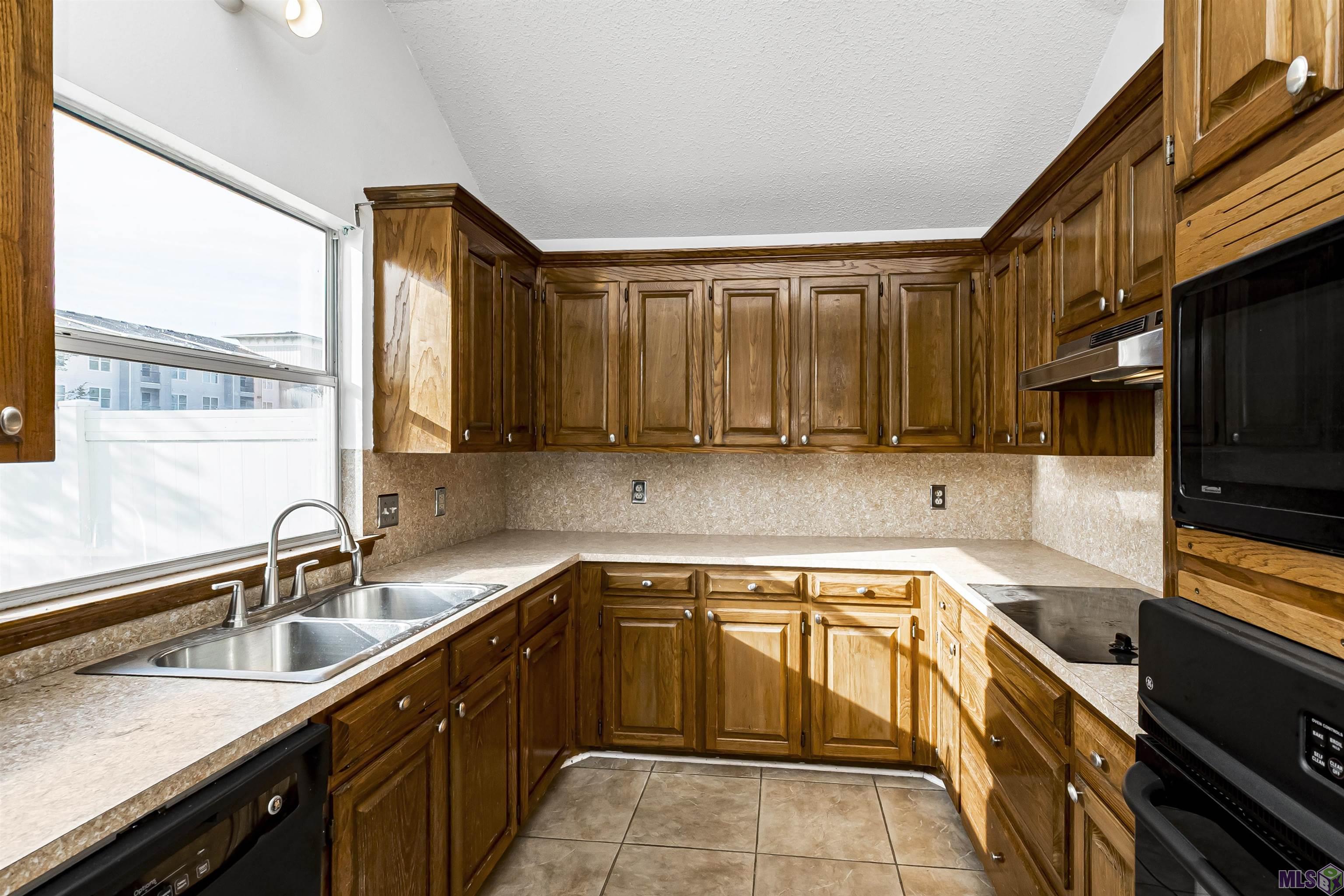 13576 South Fairview Avenue Baton Rouge, LA 70816 - Photo 8 of 19