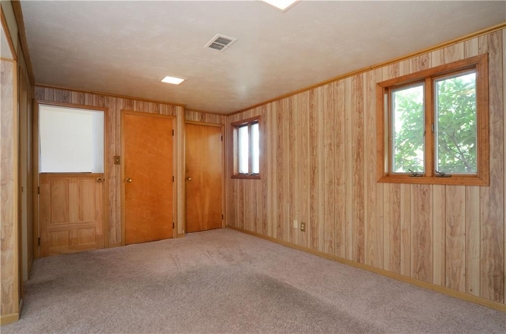 153 Cherrytree Road Carnegie, PA 15106 - Photo 14 of 19 Gallery Image 14