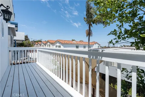 $1,115,000 | 1744 Wollacott Street, Redondo Beach, CA 90278