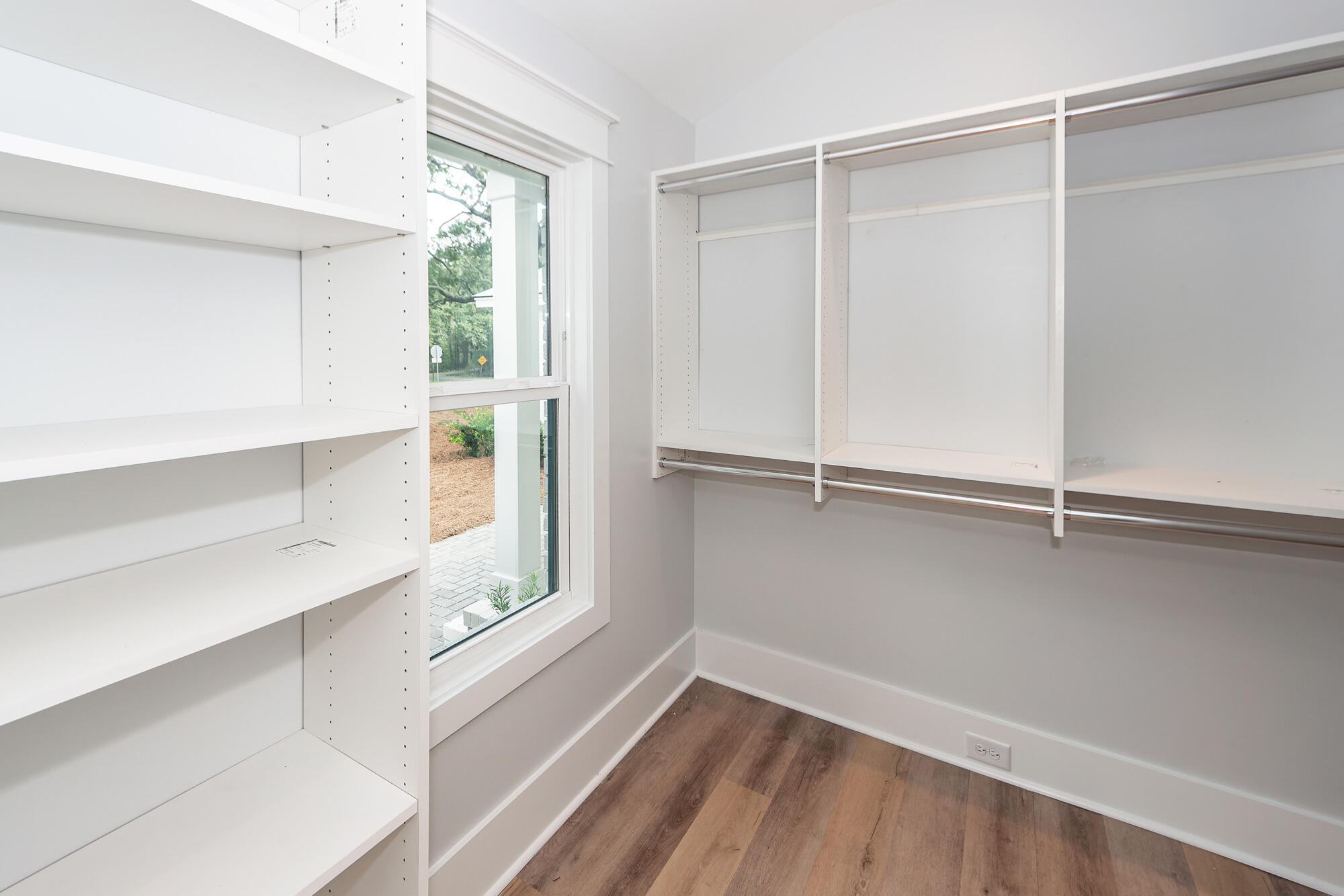 2404 Waterway Boulevard Isle of Palms, SC 29451 - Photo 20 of 57 2404 Waterway 37