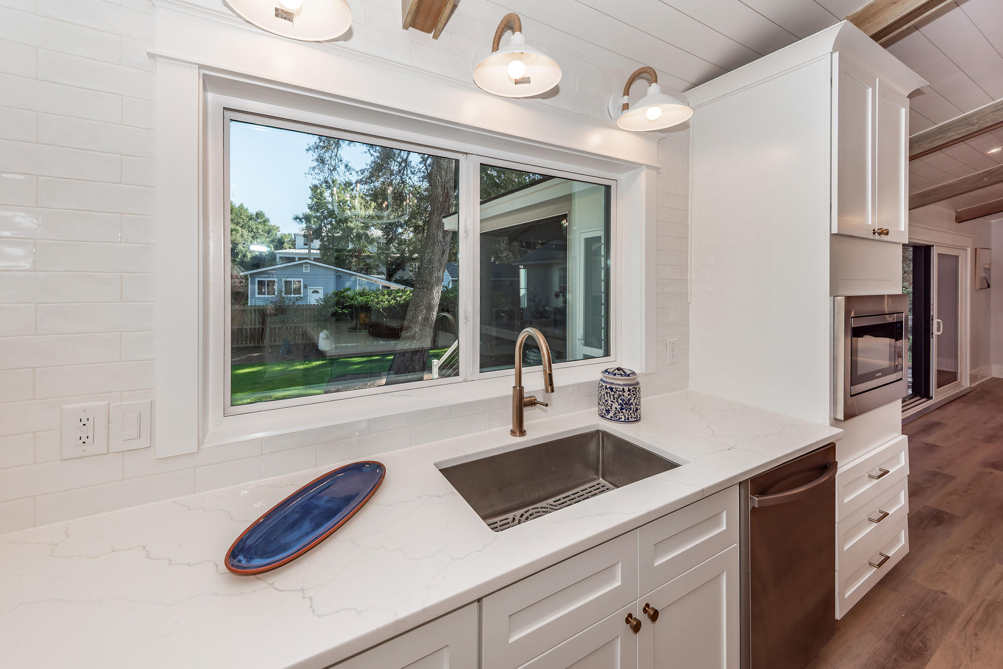 2404 Waterway Boulevard Isle of Palms, SC 29451 - Photo 9 of 57 101525 120