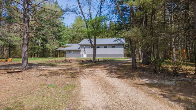 $349,900 | 10236 Buttercup Avenue, Hancock, WI 54943