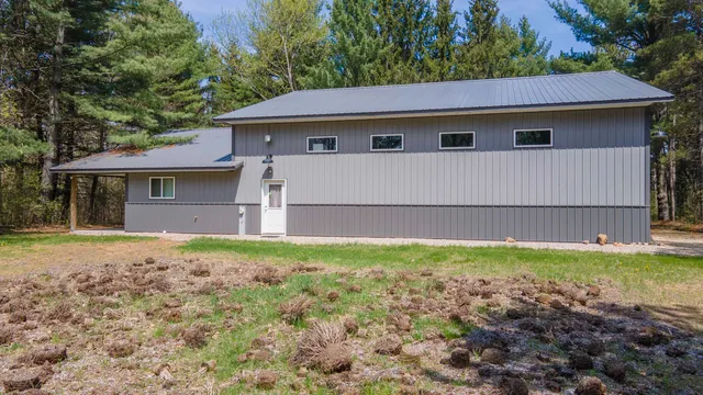 $349,900 | 10236 Buttercup Avenue, Hancock, WI 54943