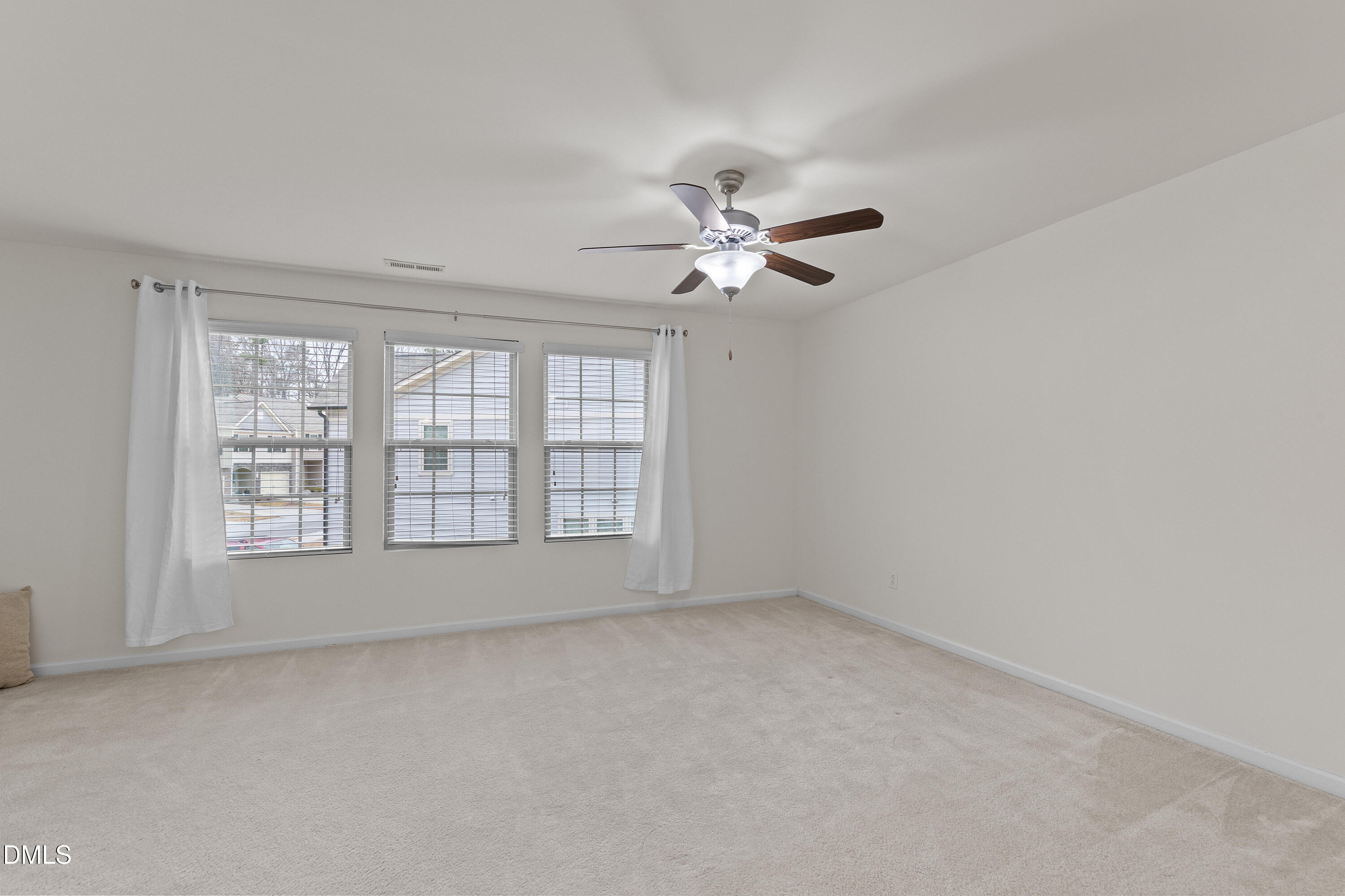 232 Cross Blossom Road Durham, NC 27703 - Photo 22 of 29 25-232 Cross Blossom Rd_9831