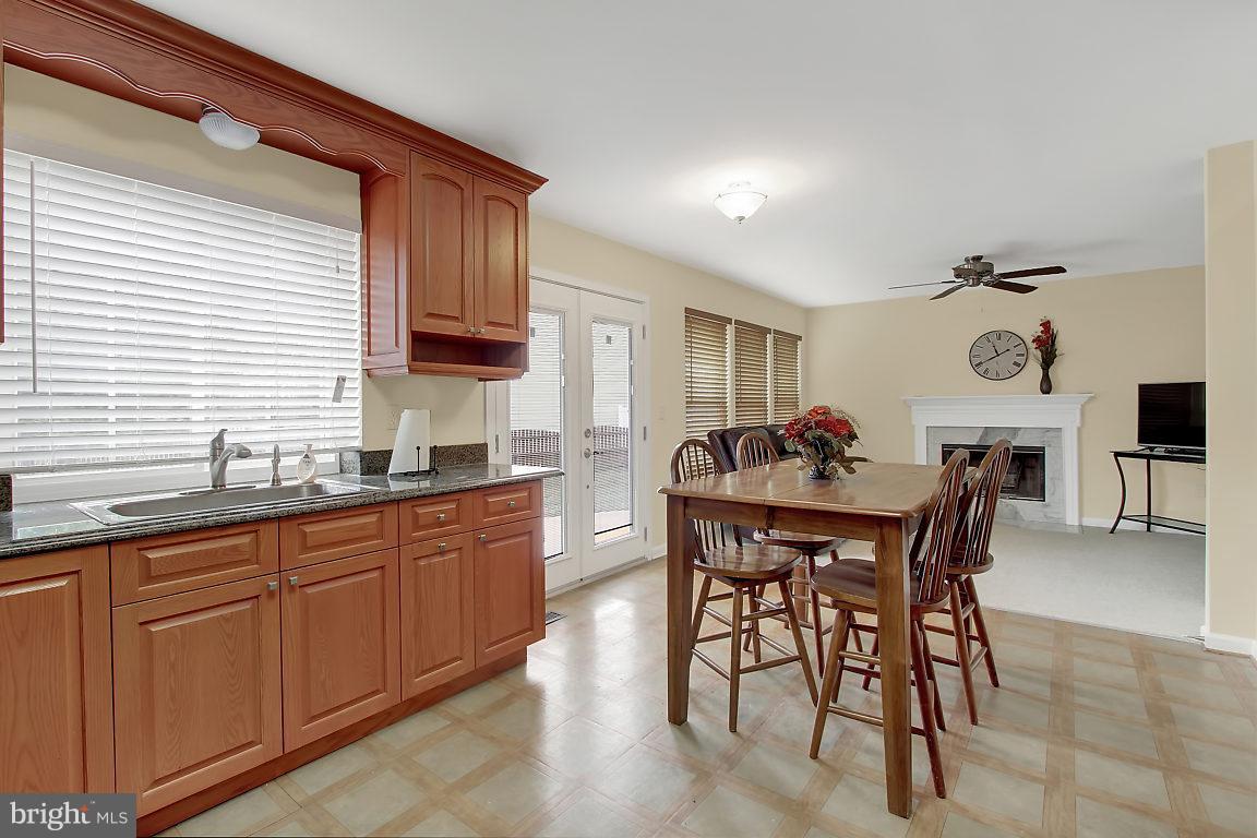 408 Magnolia Ridge Drive Joppa, MD 21085 - Photo 8 of 18 Kitchen