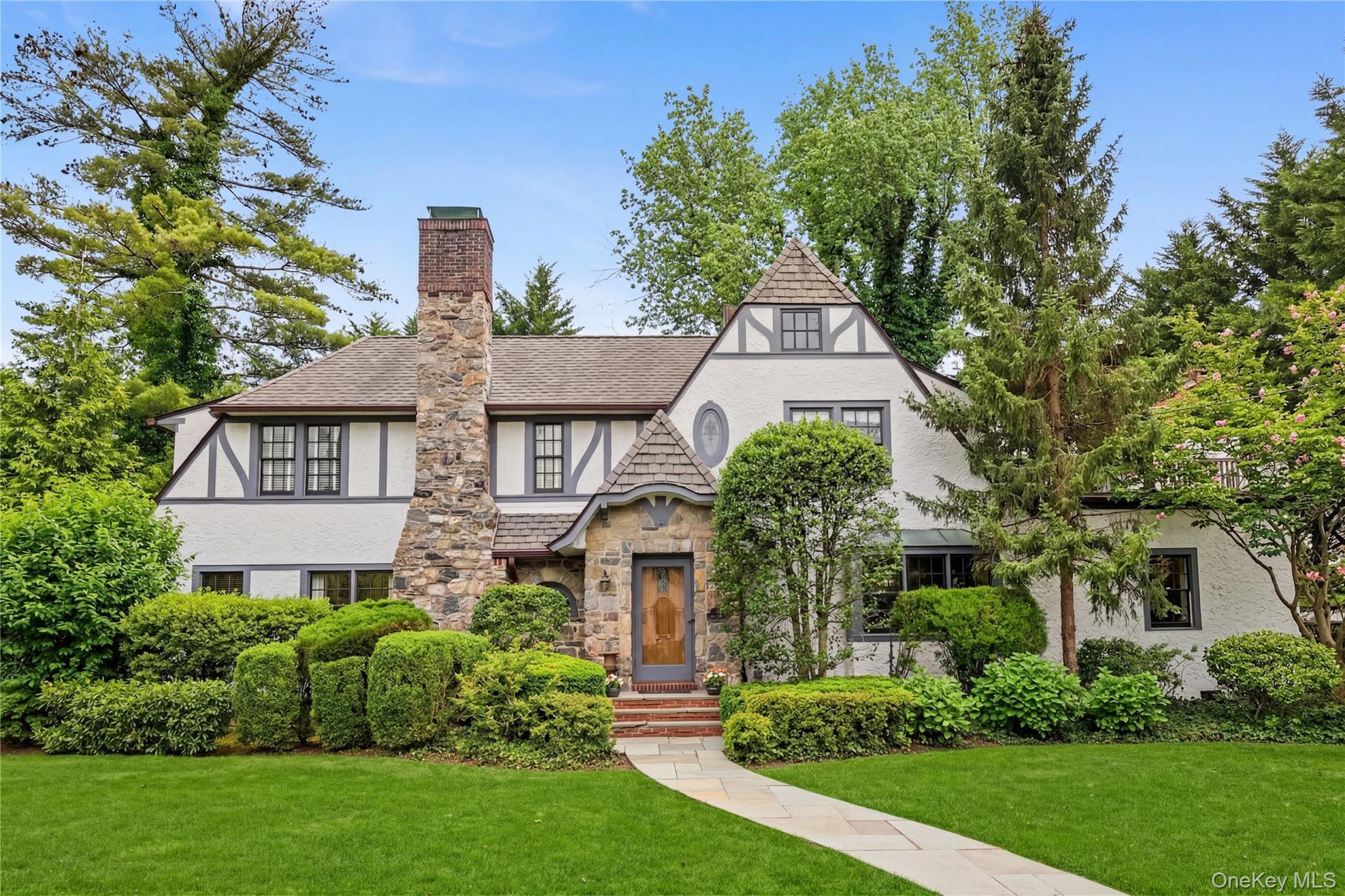 42 Sturgis Road Bronxville, NY 10708 - Photo 1 of 31