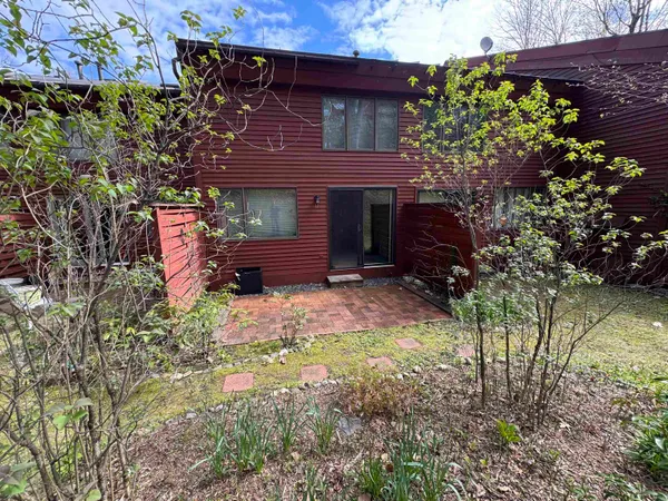 $245,000 | 17 Robin Way, Brattleboro, VT 05301