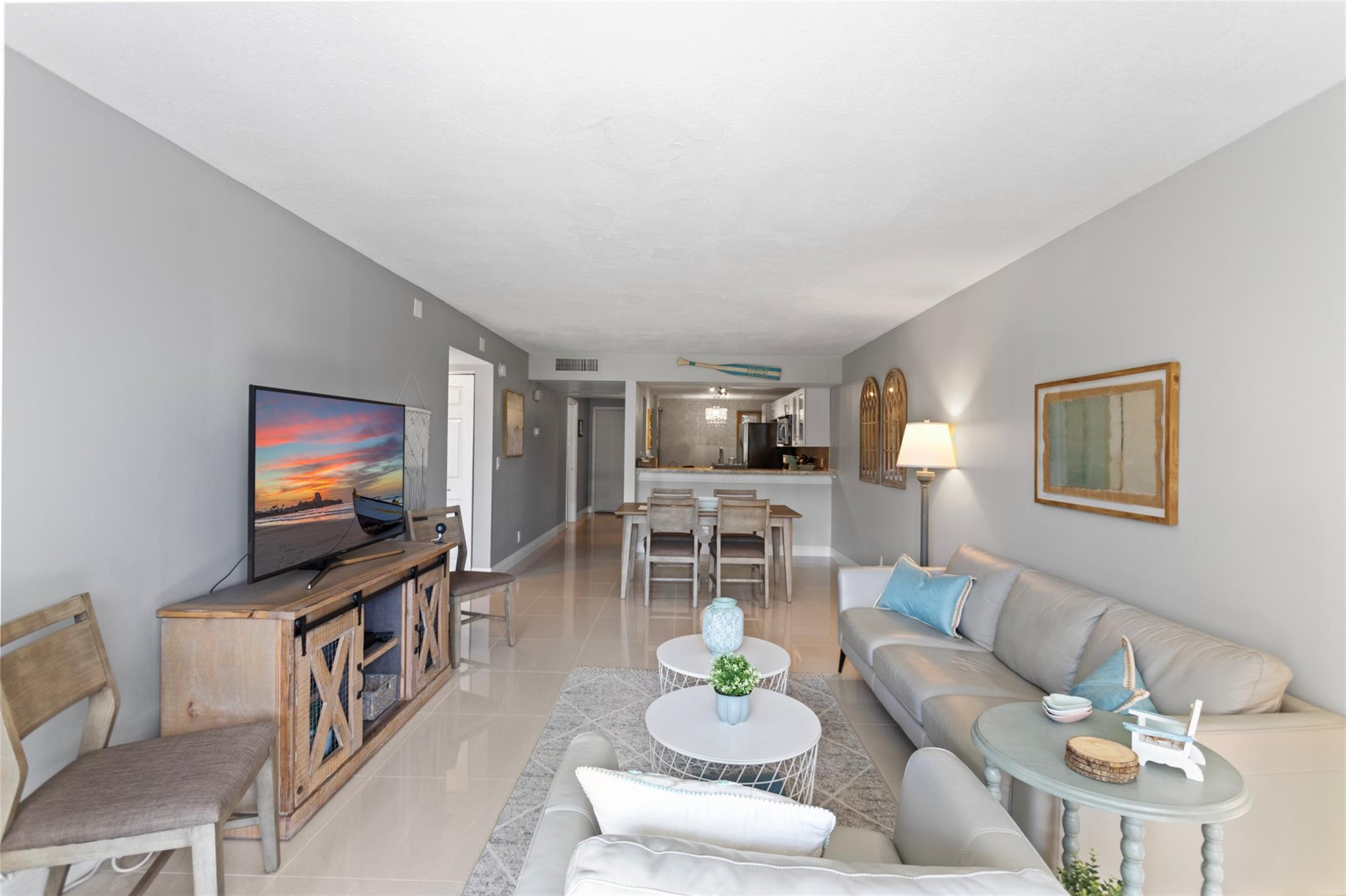 16 Royal Palm Way, Unit 302 Boca Raton, FL 33432 - Photo 13 of 34 Living Room