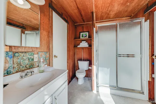 $889,000 | 33620 Highway 1, Gualala, CA 95445