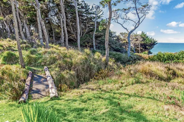 $889,000 | 33620 Highway 1, Gualala, CA 95445